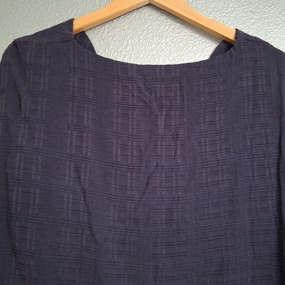 NWT Studio SKB Plum Twisted Neckline Textured Top   Size XS - Picture 10 of 13